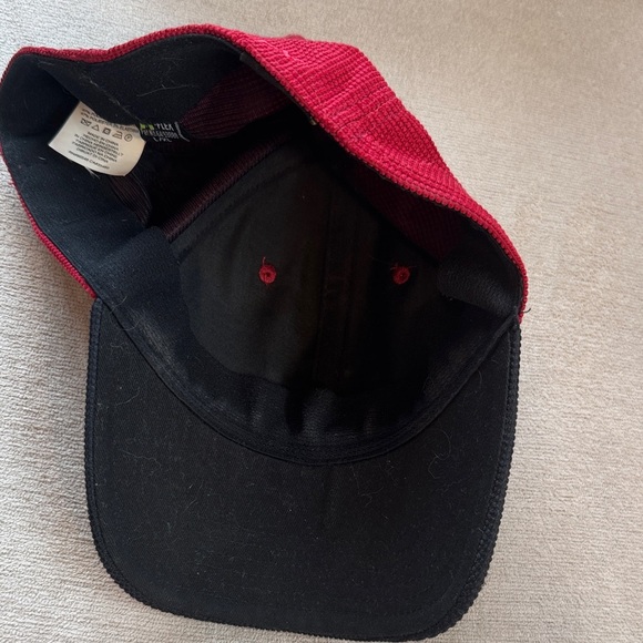 Oakley Red and Black Logo Cap - Picture 7 of 8